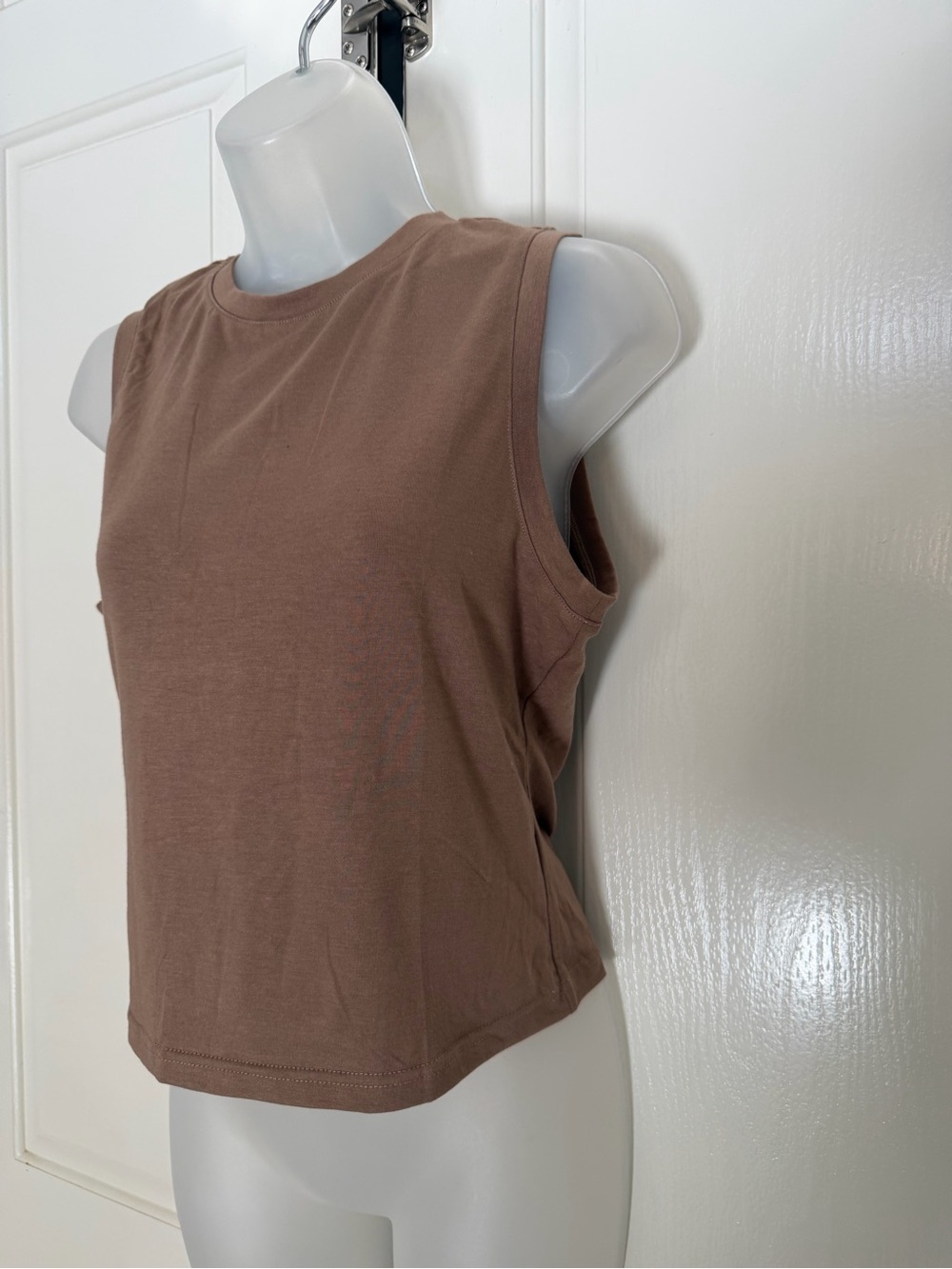 Kirundo Brown Sleeveless Crewneck Tank Top Sz M